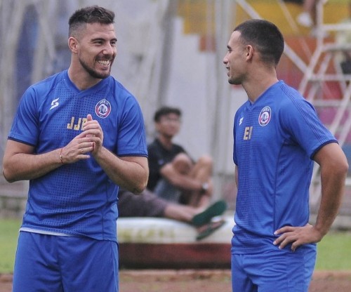 Duo penyerang Arema FC, Jonathan Bauman (kiri) dan Elias Alderete (official Arema FC)