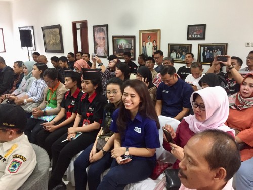 Para pelaku usaha pariwisata di Kota Batu saat berkumpul di Rumah Dinas Wali Kota Batu, Jalan Panglima Sudirman, Kecamatan Batu Sabtu, (14/3/2020) sore. (Foto: Irsya Richa/MalangTIMES)