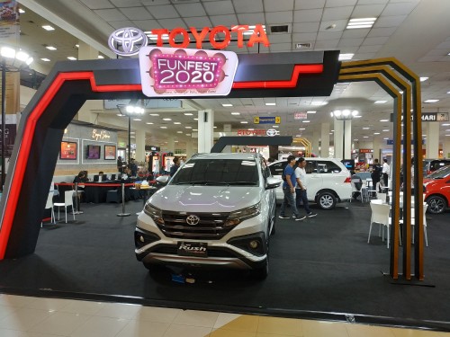 Toyota Rush yang dipajang di Matos dalam event Funfest 2020 (Hendra Saputra)
