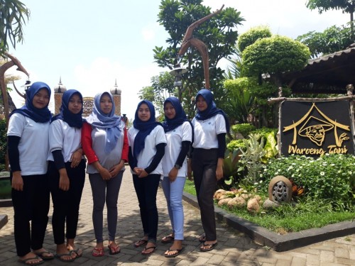 Waroeng Tani di kawasan Pan Java Cafe, Kelurahan Mulyoagung, Kecamatan Dau, Malang (Foto: dokumentasi Waroeng Tani)