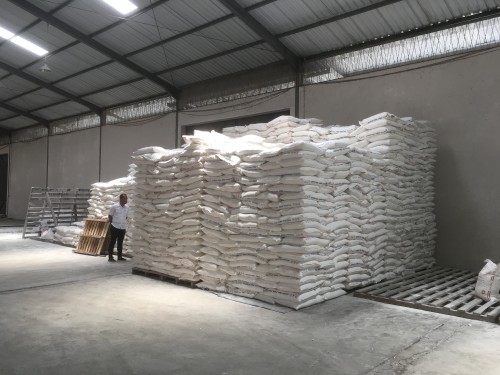 Stok gula pasir yang ada di salah satu gudang distribusi di Kabupaten Malang (Foto : Ashaq Lupito / MalangTIMES)