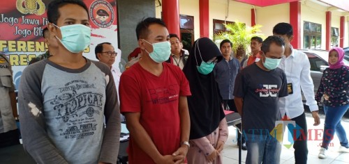 Polisi mengamankan beberapa orang penyebar hoax virus corona