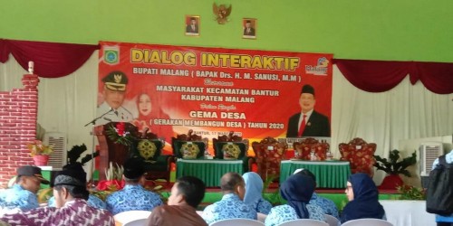 Bupati Malang HM Sanusi saat menghadiri agenda Gema Desa