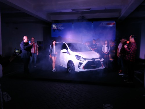 Launching New Agya di showroom Auto2000 Sukun Malang (Hendra Saputra)