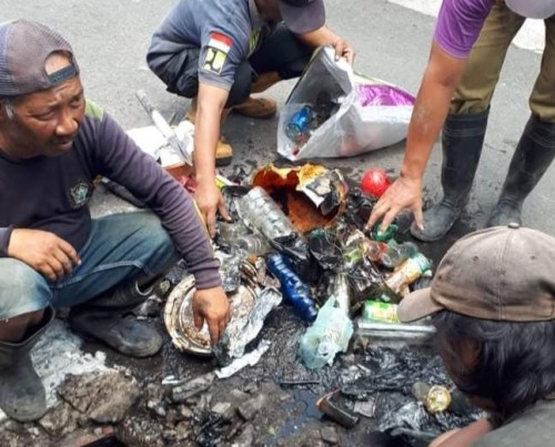 Para personil satgas yang tengah melakukan normalisasi (Ist)