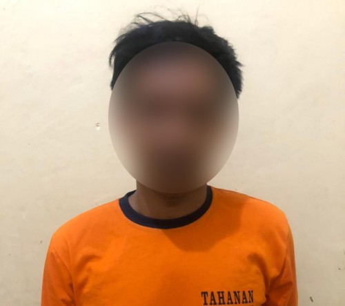 Tatok Wijaya tersangka yang terlibat dalam jaringan narkoba saat diringkus anggota Polsek Wonosari