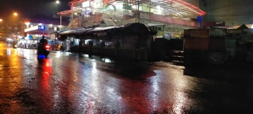 Suasana stand-stand tutup di Alun-Alun Kota Batu. (Foto: istimewa)
