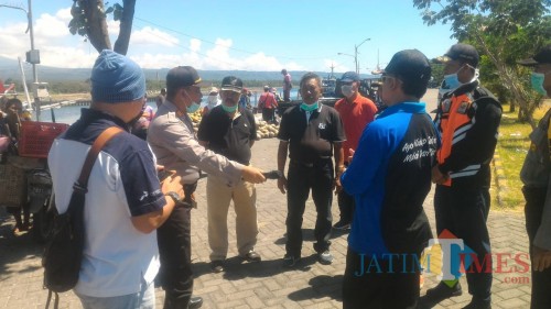Satgas Covid 19 Sidak di Pelabuhan Rakyat Pantai Boom Banyuwangi Nurhadi Banyuwangi Jatim TIMES