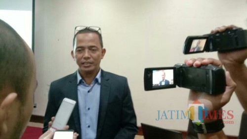 Baihaki, Direktur Eksekutif ARC Indonesia saat diwawancarai awak media