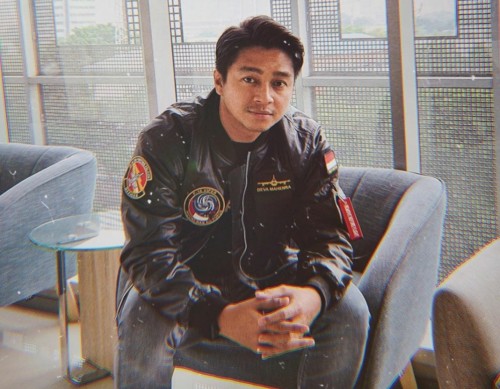 Aktor Deva Mahendra. (Foto: instagram @devamahenra)