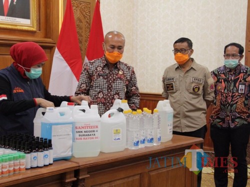 Hand Sanitizer yang diproduksi dari sekolah