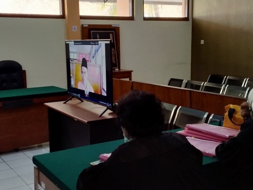 Nampak prosesi sidang di PN Kota Malang yang berlangsung secara online (Anggara Sudiongko/MalangTIMES)