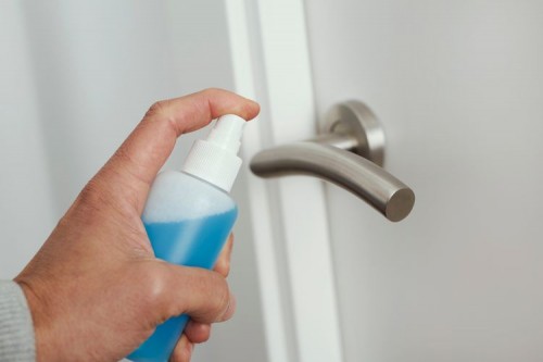 Ilustrasi disinfektan. (Foto: shutterstock).