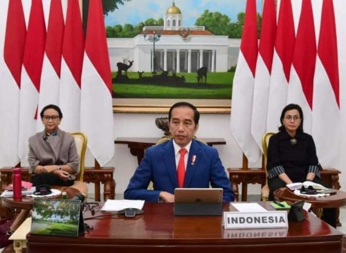 Presiden Joko Widodo meneken Perppu Kebijakan Keuangan Negara dan Stabilitas Sistem Keuangan untuk penanganan virus corona. (@jokowi)