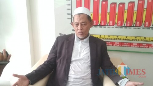 Ketua MUI Jombang, KH Cholil Dahlan saat diwawancarai. (Istimewa)
