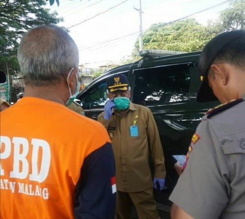 Bupati Malang Sanusi (tengah) menyatakan tak akan terapkan PSBB di wilayahnya (Ist)
