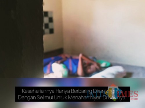 Mbah Wiji (70), seorang janda tanpa anak warga Jalan Jatisiwur Kota Madiun. (madiunTIMES)