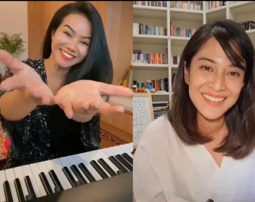 Aksi duet virtual Dian Sastro dan Yura Yunita saat di rumah aja. (Foto: Twitter)
