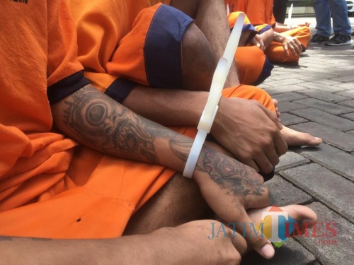 Ilustrasi narapidana asimilasi yang kembali diringkus polisi karena berbuat kejahatan (Foto : Ashaq Lupito / MalangTIMES)