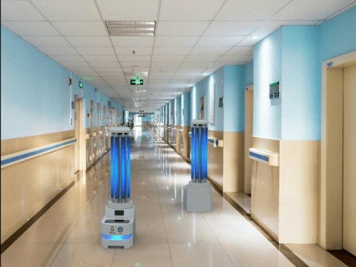 Robot AUMR pertama di Indonesia untuk sterilisasi dan disinfeksi ruang isolasi pasien covid-19. (Foto: Doc. Tel-U)