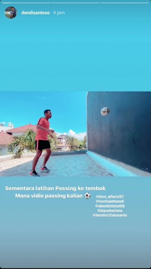 Screenshot video story Dendi Santoso saat melakukan juggling (Instagram Dendi Santoso)