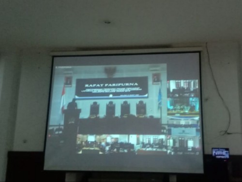 Suasana rapat paripurna DPRD Kota Malang yang digelar virtual. (Foto: Istimewa)