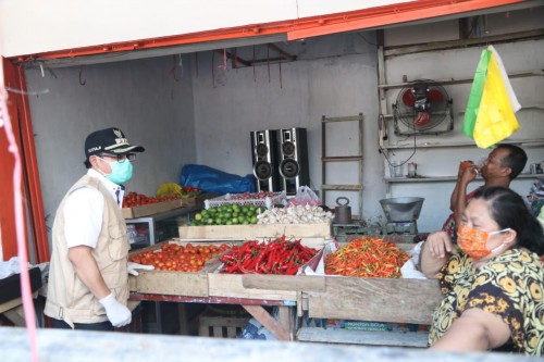 Wali Kota Malang Sutiaji saat meninjau aktivitas di Pasar Induk Gadang Kota Malang beberapa waktu lalu. (Foto: Humas Pemkot Malang).