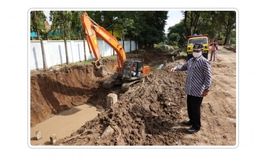 Foto istimewa: walikota sedang meninjau lokasi pembangunan wisata kuliner