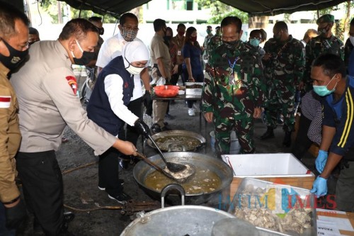 Gubernur Jatim Khofifah
