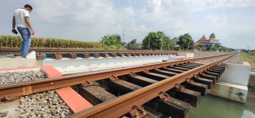 Kondisi double track di wilayah Kabupaten Jombang. (Istimewa)