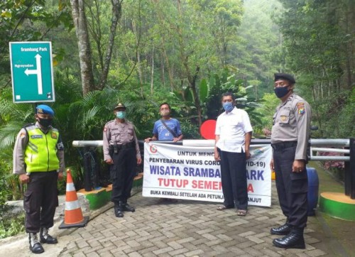 Penutupan Wisata Air Terjun Srambang Park, Ngawi Polsek Srambang Lakukan Patroli Senin (4/05/2020)