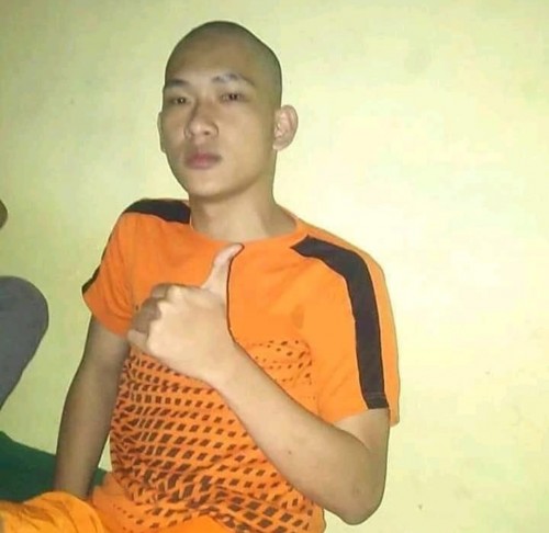 Ferdian Paleka saat sudah mengenakan baju tahanan Polrestabes Bandung (istimewa)
