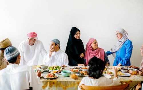 Silaturahmi lebaran (Foto: iStock)