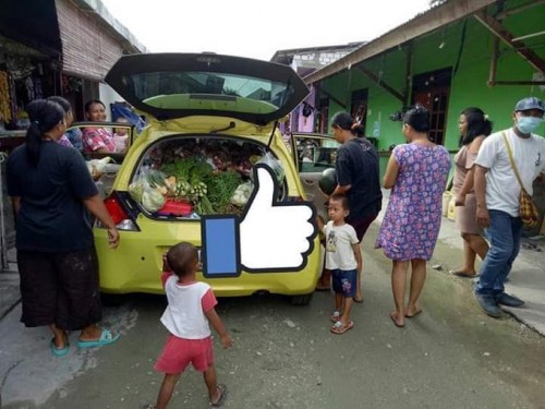 Di Papua, Honda Brio jadi 'gerobak' sayur (Foto: Twitter @jayapuraupdate.)