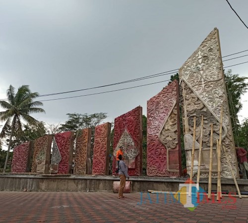 Pembangunan gate pintu masuk kawasan The Kalindra, mewah dan eksklusif. (Foto: istimewa)