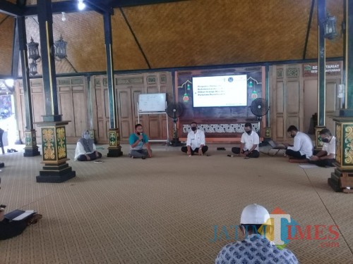 Suasana pertemuan Pokdarwis di Pelinggihan Disbudpar Banyuwangi (Nurhadi Banyuwangi Jatim Times)