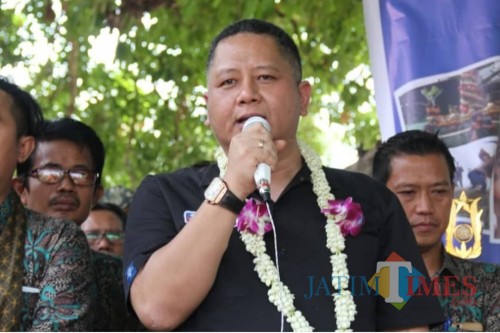 Wawali Surabaya Whisnu Sakti Buana