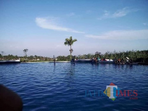 Inilah salah satu area pemandian wisata Hutan Bambu Sumbermujur (Foto : Moch. R. Abdul Fatah / Jatim TIMES)