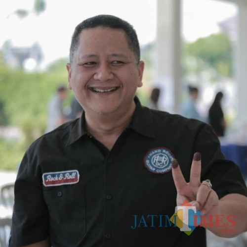 Wawali Surabaya Whisnu Sakti Buana