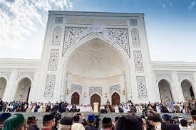 Masjid di Arab Saudi mulai dibuka. (Foto: Arab News)