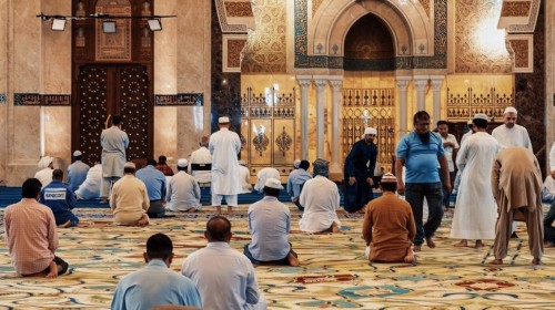 Ilustrasi salat berjamaah. (Foto: istimewa).