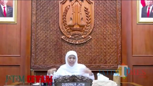 Gubernur Jatim Khofifah Indar Parawansa dalam webinar UIN Malang. (Foto: Ima/MalangTIMES)
