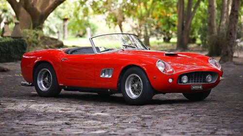 Salah satu mobil antik, langka dan mahal yakni Ferrari 250 GT SWB California Spider. (Foto: Istimewa)