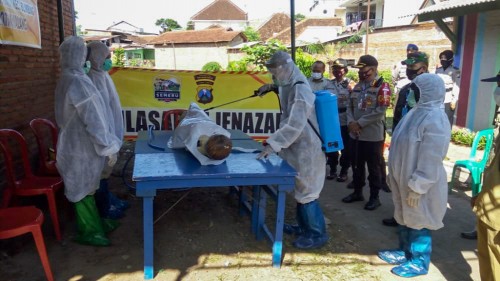 Pelatihan penanganan jenazah covid-19. (Foto: Humas)