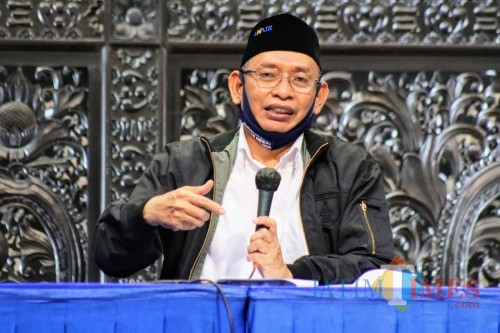 Rektor Unair Prof M. Nasih