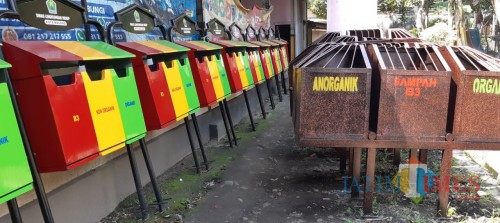 Tong sampah baru dari DLH Kota Malang untuk taman, hutan kota dan jalur hijau (DLH for MalangTIMES)