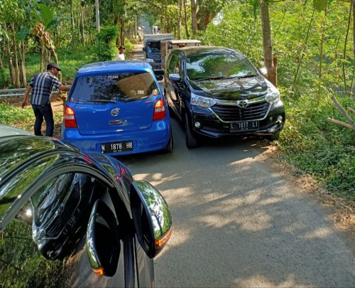 Kondisi lalu lintas di jalur alternatif gang 7 Kedungkandang selama proses pembanguan Jembatan Kedungkandang (Istimewa).