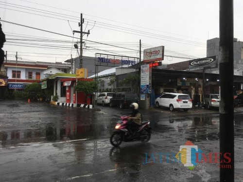 Ilustrasi penerangan jalan yang pajaknya dikelola oleh Bapenda Kabupaten Malang (Foto: Ashaq Lupito/ MalangTIMES)