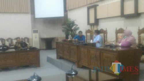 Pertemuan Lanjutan DPRD Banyuwangi Dengan Para Sopir di Ruang Rapat Khusus DPRD Banyuwangi Nurhadi Banyuwangi Jatim Times