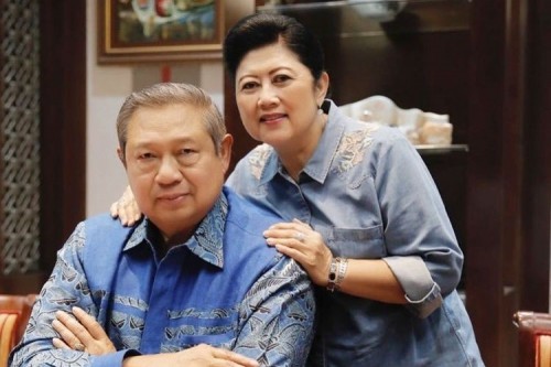SBY dan almarhumah Ani Yudhoyono (Sumber foto: POPBELA.com)